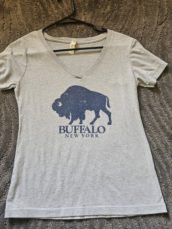 None Tops - Buffalo New York Graphic V-Neck Tee - Light Gray/Blue, Womens Small